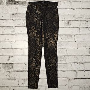 HUE Women's Unique Stretchy Pants